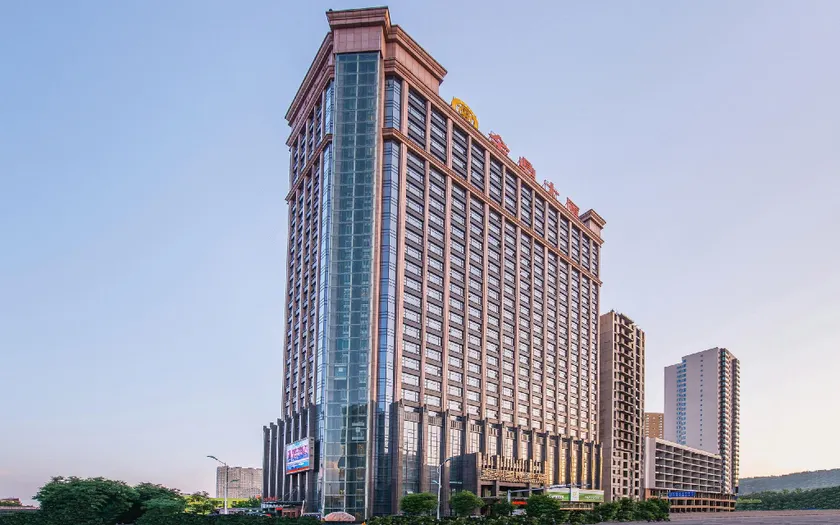 Jin Ding International Hotel - Image 1