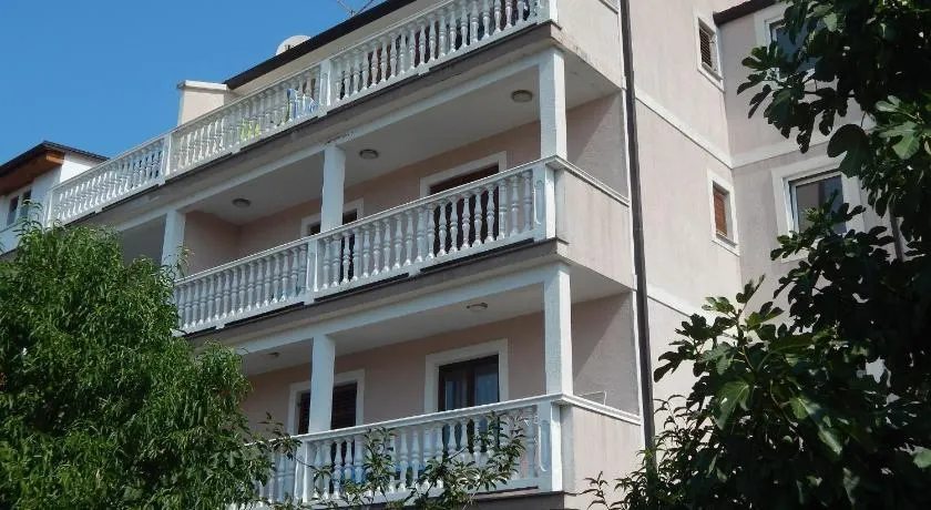 Apartments Vilanija - Image 1