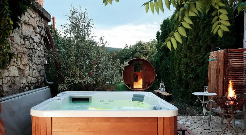 Angel Holiday home - Image 1