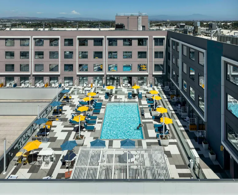 Hilton Buena Park Anaheim - Image 1
