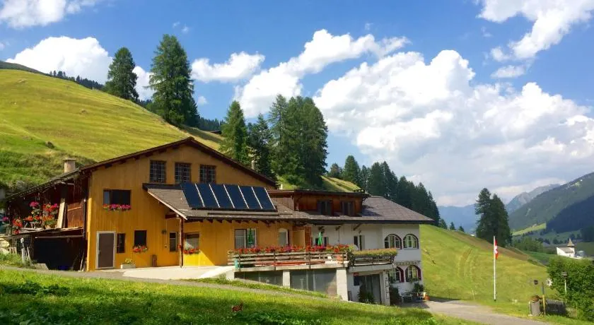 BnB Guesthouse Lusi - Image 1