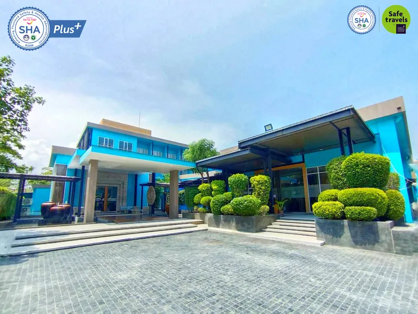 Beach Walk Boutique Resort - Image 1