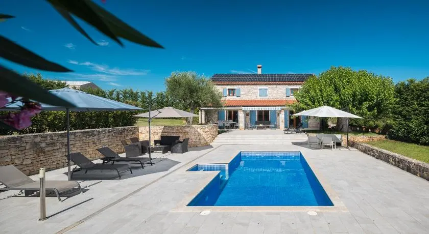 Mon Perin Castrum - House of Nice Memories - Image 1