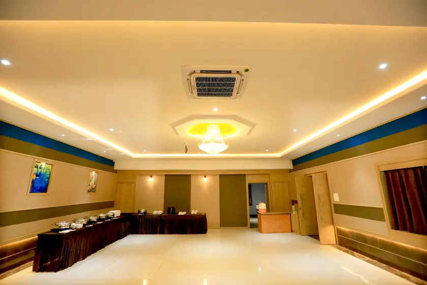 Hotel MM REsidency - Image 1