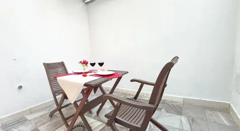 Habitaciones en alojamiento con Patio - Image 1