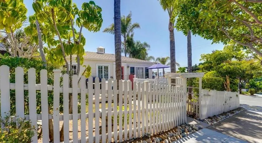 Coral Cottage - Image 1