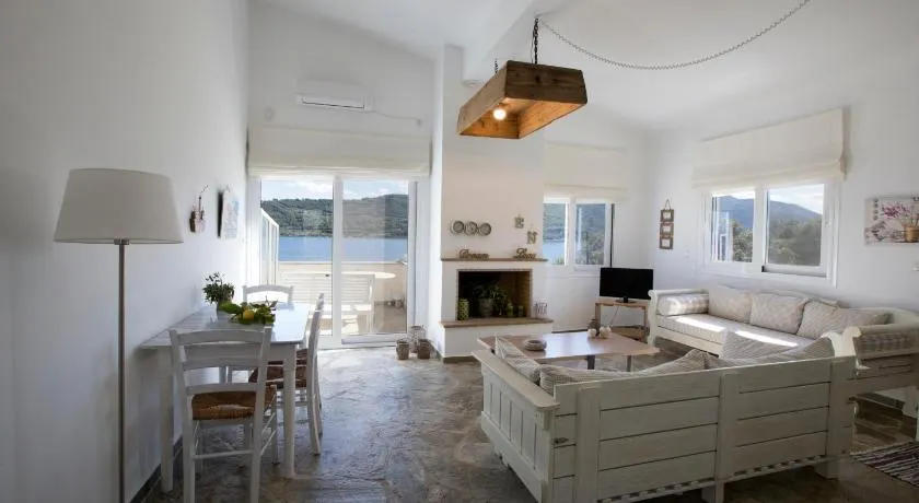 Seafront Rododafni Loft - Image 1