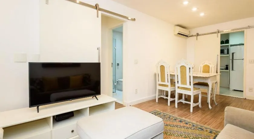 Quarto e Sala a 100m da Praia | BL 34/501 - Image 1