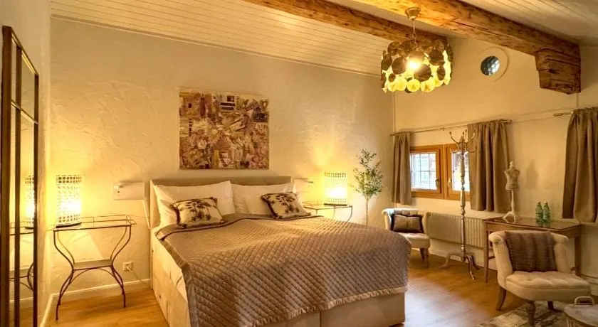 Chalet-Simmi - Image 1