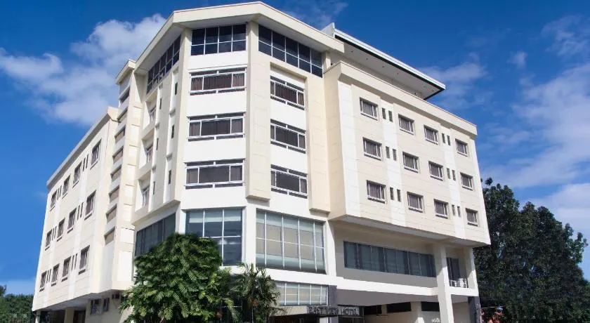 East View Hotel - Image 1