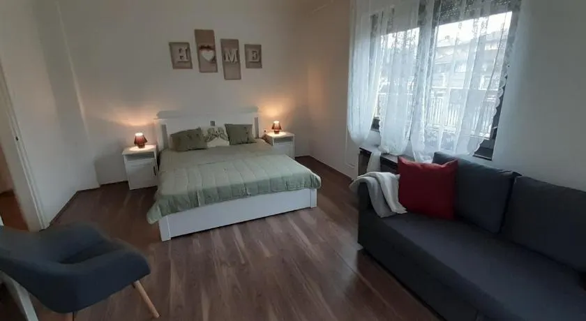 BÍBORKA Nyaraló nagyobb társaságnak - Image 1