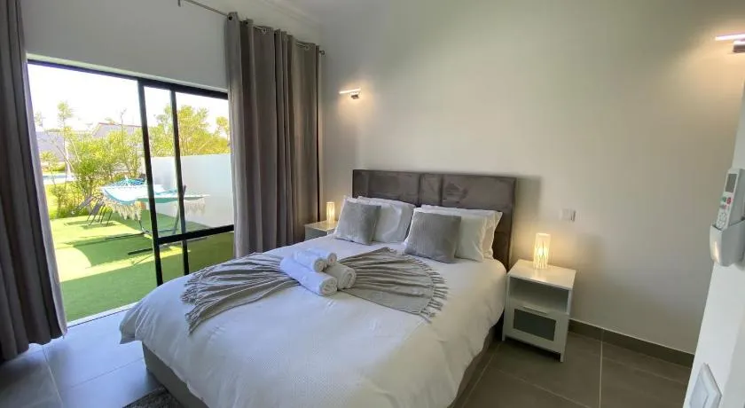 Casa com terraço e piscina Sagres - Image 1