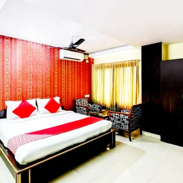 Maruthi Residency Inn - Image 1
