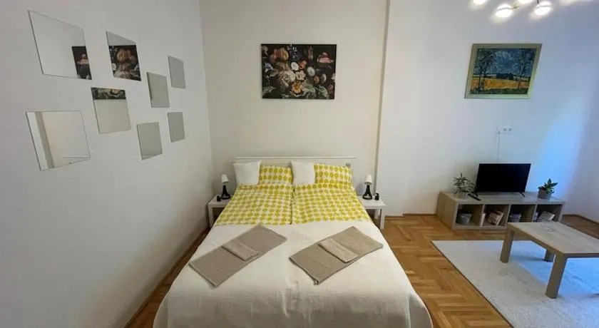 Julia Apartman - Image 1
