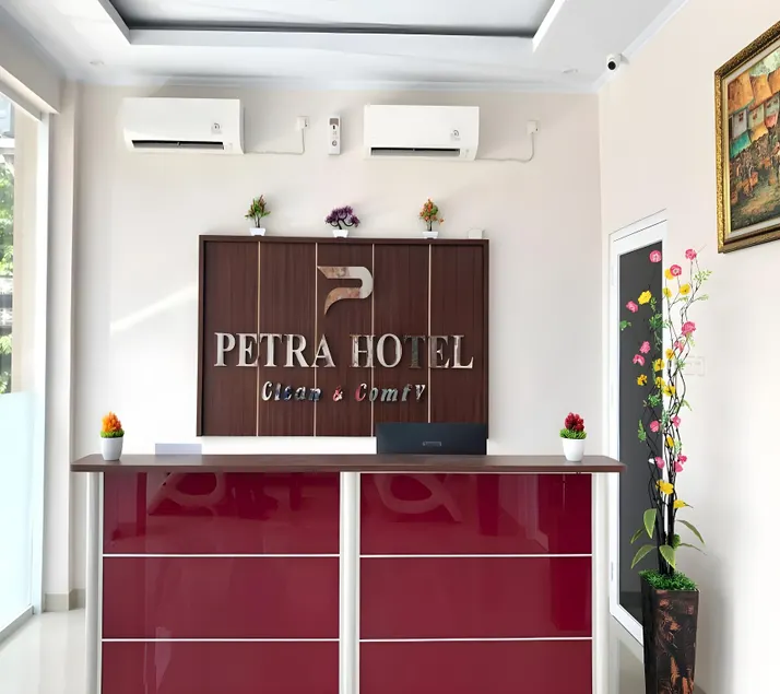 PETRA HOTEL - Image 1