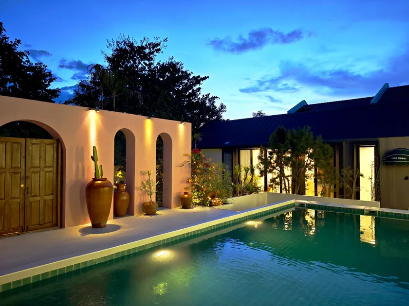 Fieldlight pool Villa - Image 1