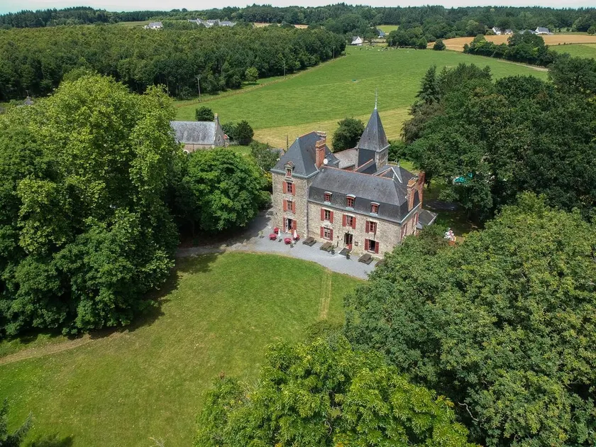 Hotel Le Parc de la Briandais - Image 1