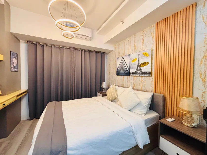 Relax inn-Ts - Image 1