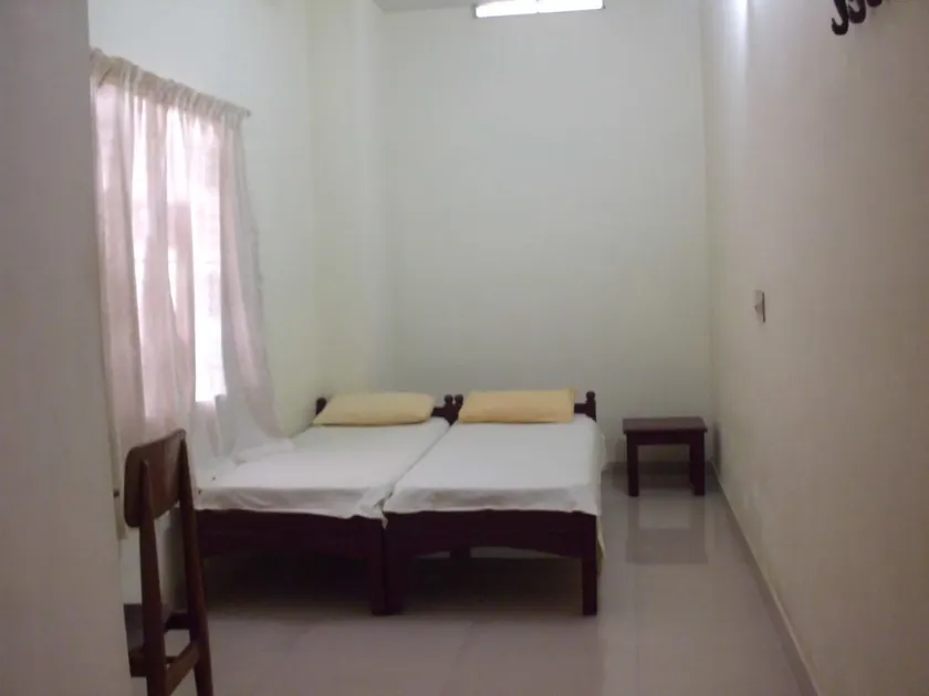Hebron Inn - Image 1