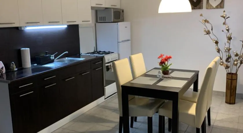 Várlak Apartman - Image 1