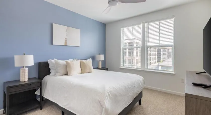 Landing Chic 1BD in Westport - Image 1