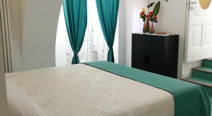Amalfi Small Wonder Tiny Town House - Image 1