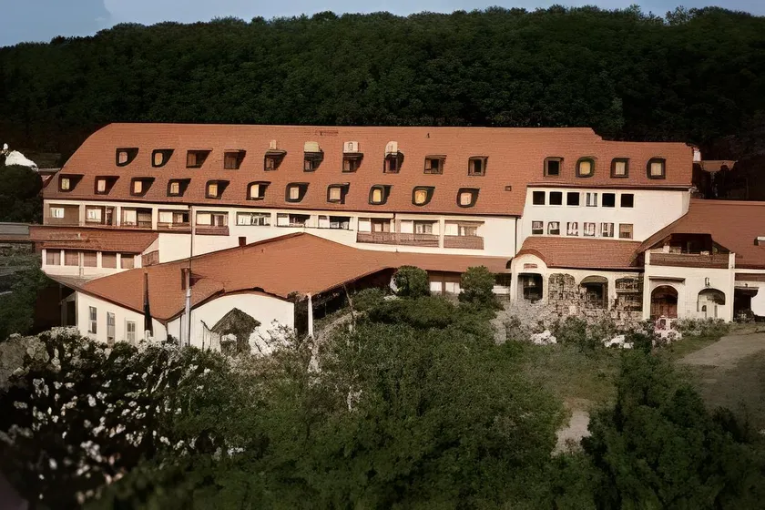 Hotel Bartholomäus - Image 1