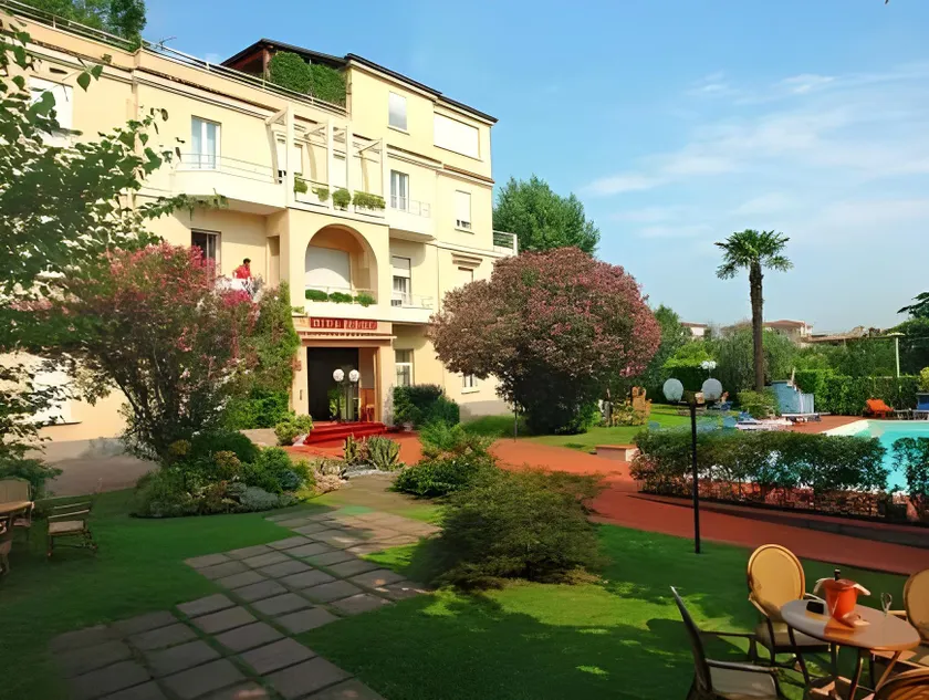 Hotel Benaco - Image 1