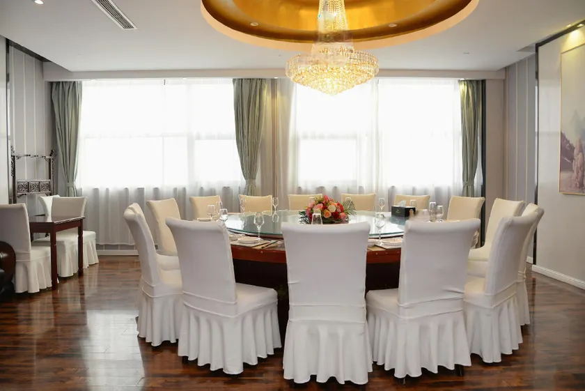 Jinhao International Hotel - Image 1