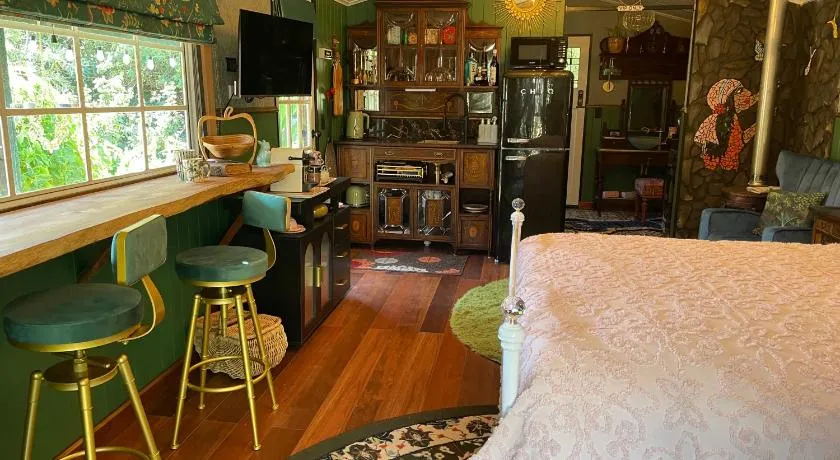 Eden's Studio with private garden setting - Image 1