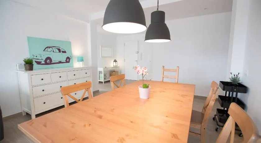 Apartamento cerca del mar (parking incluido) - Image 1