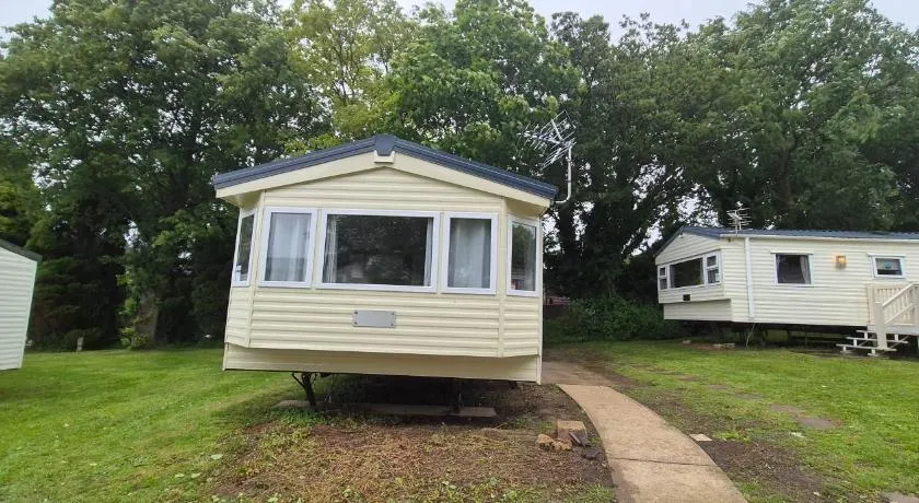 Excellent Static Caravan - Image 1