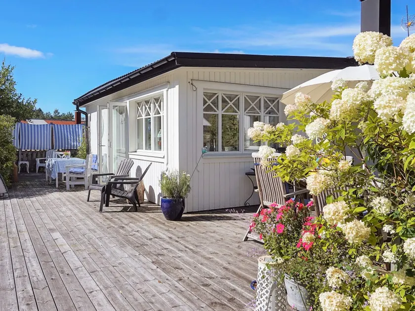 4 star holiday home in Fagerfjäll/Rönnäng - Image 1