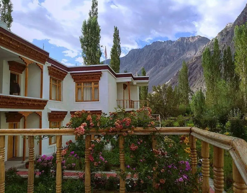 Hunder Resort - Image 1
