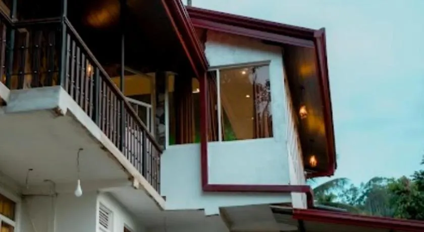 Rainforest Holiday Inn - Image 1