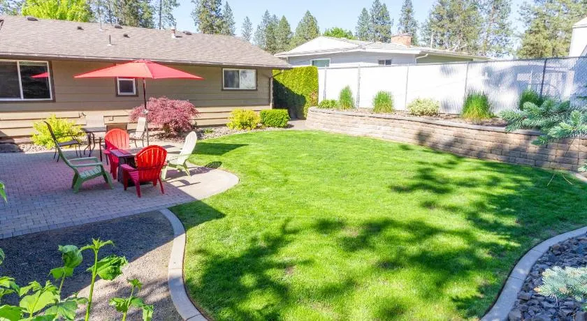 Spacious 3BR Family Retreat w Fire Pit BBQ Smart TVs & More - Image 1