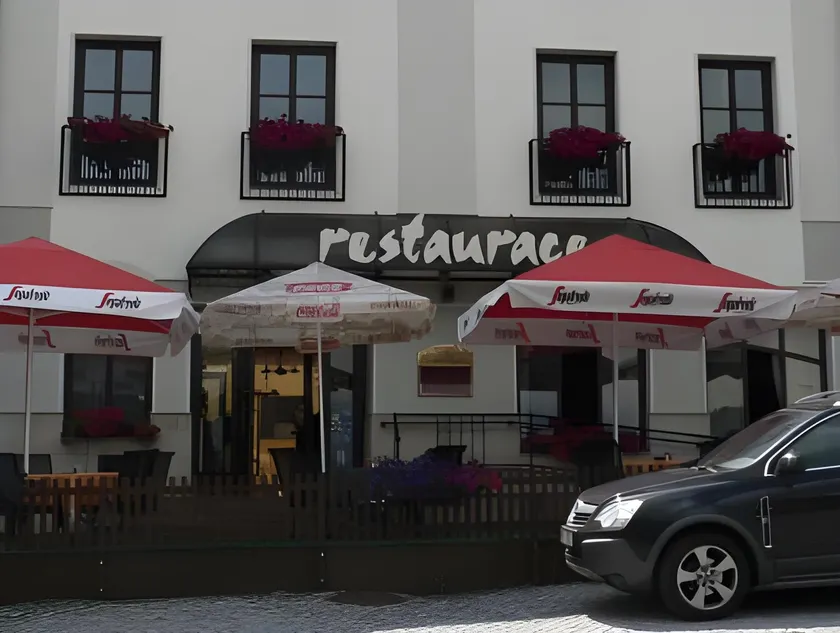 Hotel Amco - Image 1