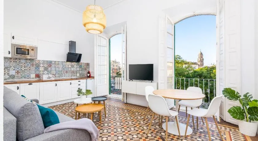 Suite Homes Apartamentos Plaza de la Merced - Image 1