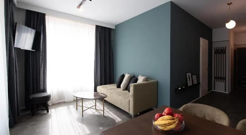Metropol Apartments & Suites - Image 1