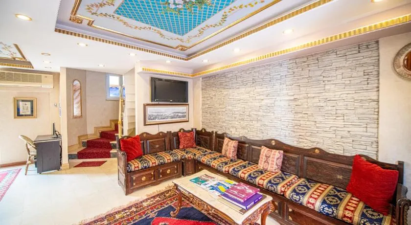 Kaftan Hotel - Image 1