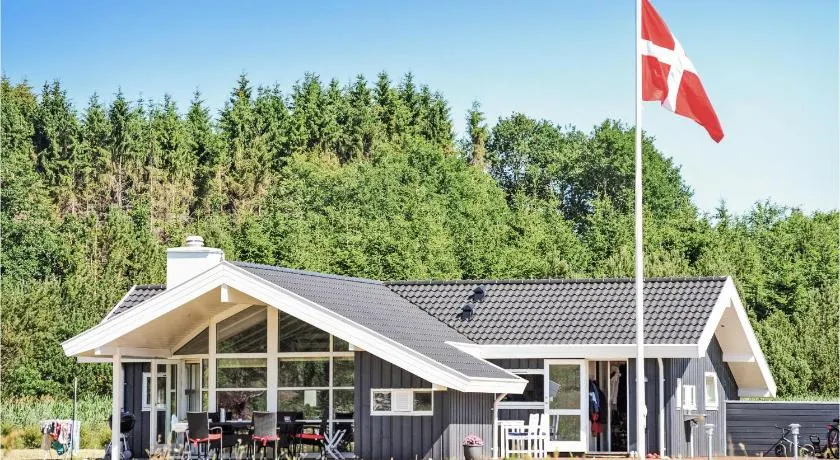 Four-Bedroom Holiday Home In Ejstrupholm - Image 1