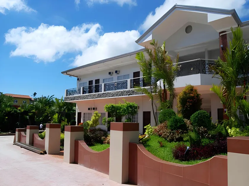 Emiramona Garden Hotel - Image 1