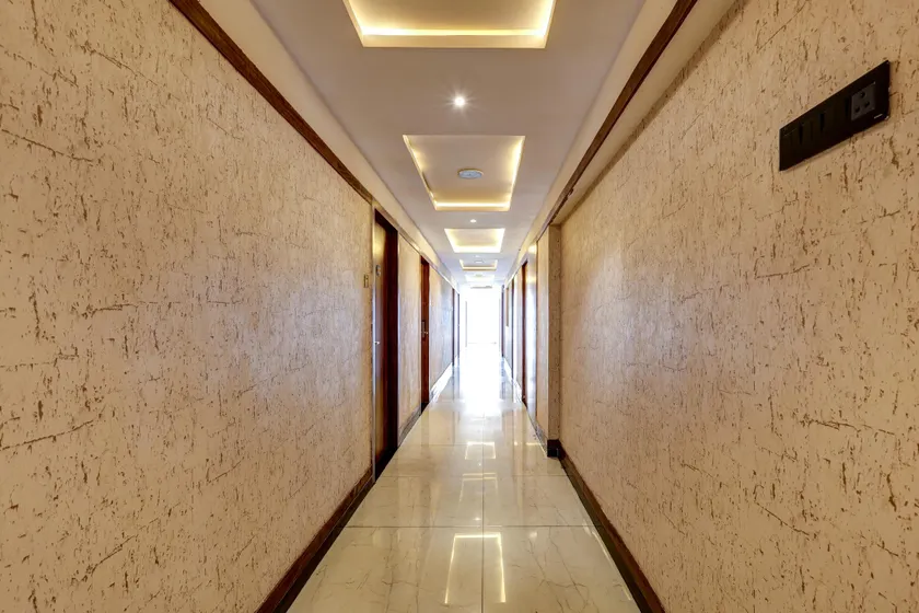Hotel Blak & Wite - Image 1