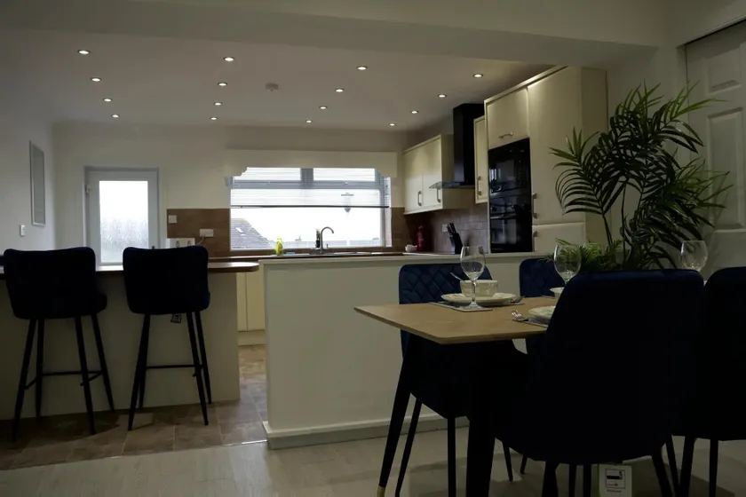 Rhyber Avenue - Image 1