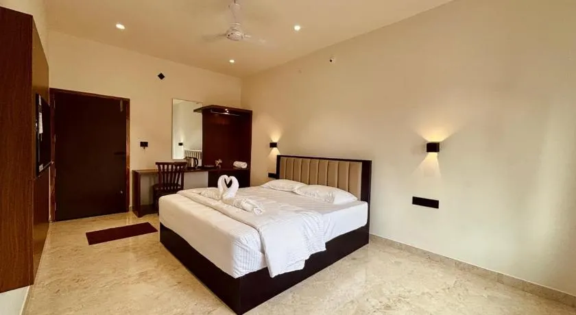 Hill View Residence - Image 1