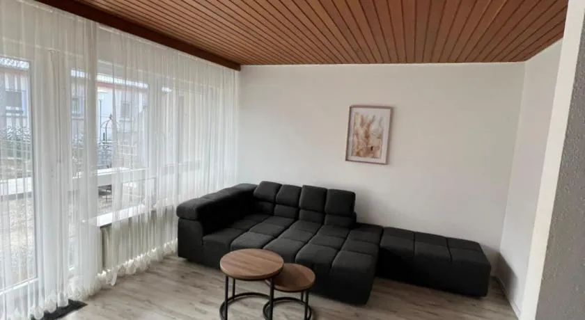 Reiheneckhaus mit Garten und Terasse - Image 1