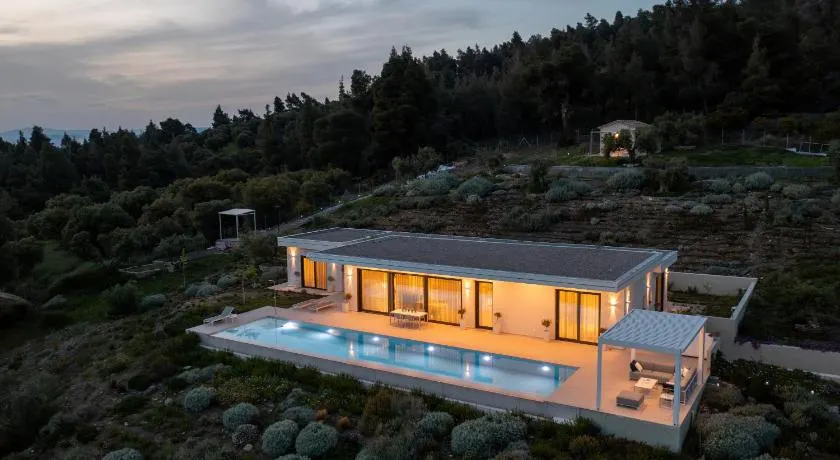 Olive Grove Suites - Villas with private pool and garden - Image 1