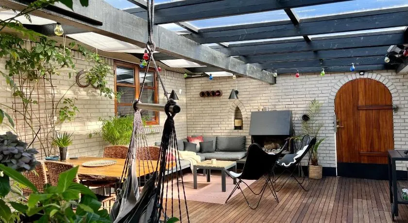 Rosengren Residence, Fireplace & barbecue - Image 1