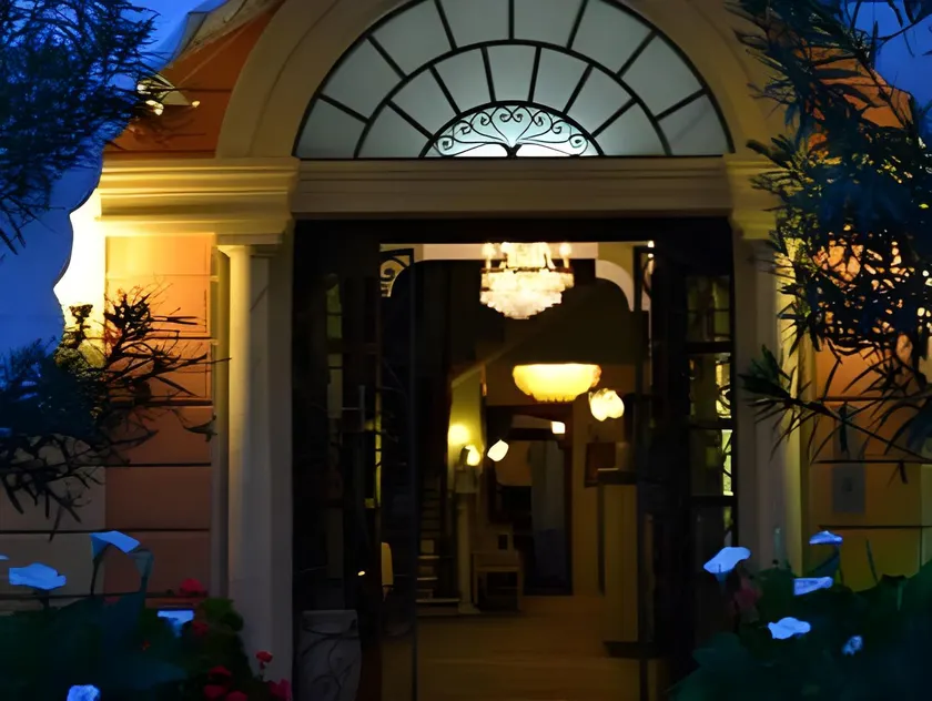 Hotel Sonia - Image 1