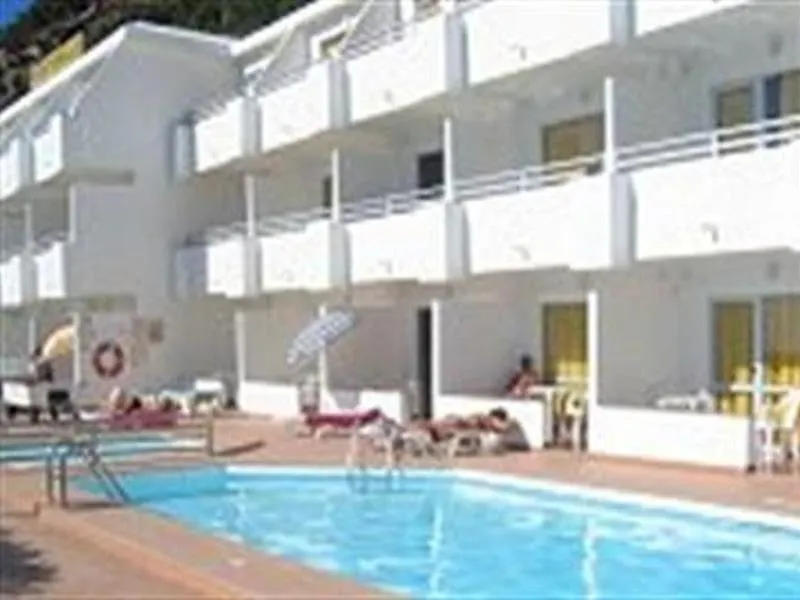 Apartamentos Isla Bonita - Image 1